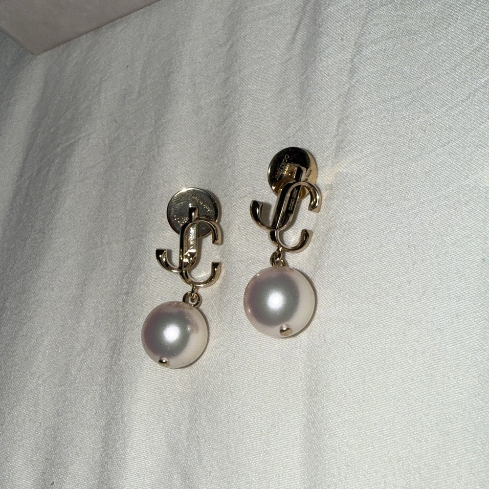 Jimmy Choo Pearl earrings - Picture 2 of 4